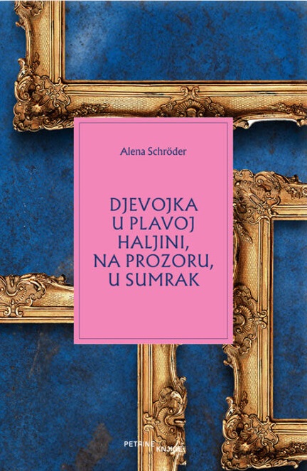 DJEVOJKA U PLAVOJ HALJINI, NA PROZORU, U SUMRAK